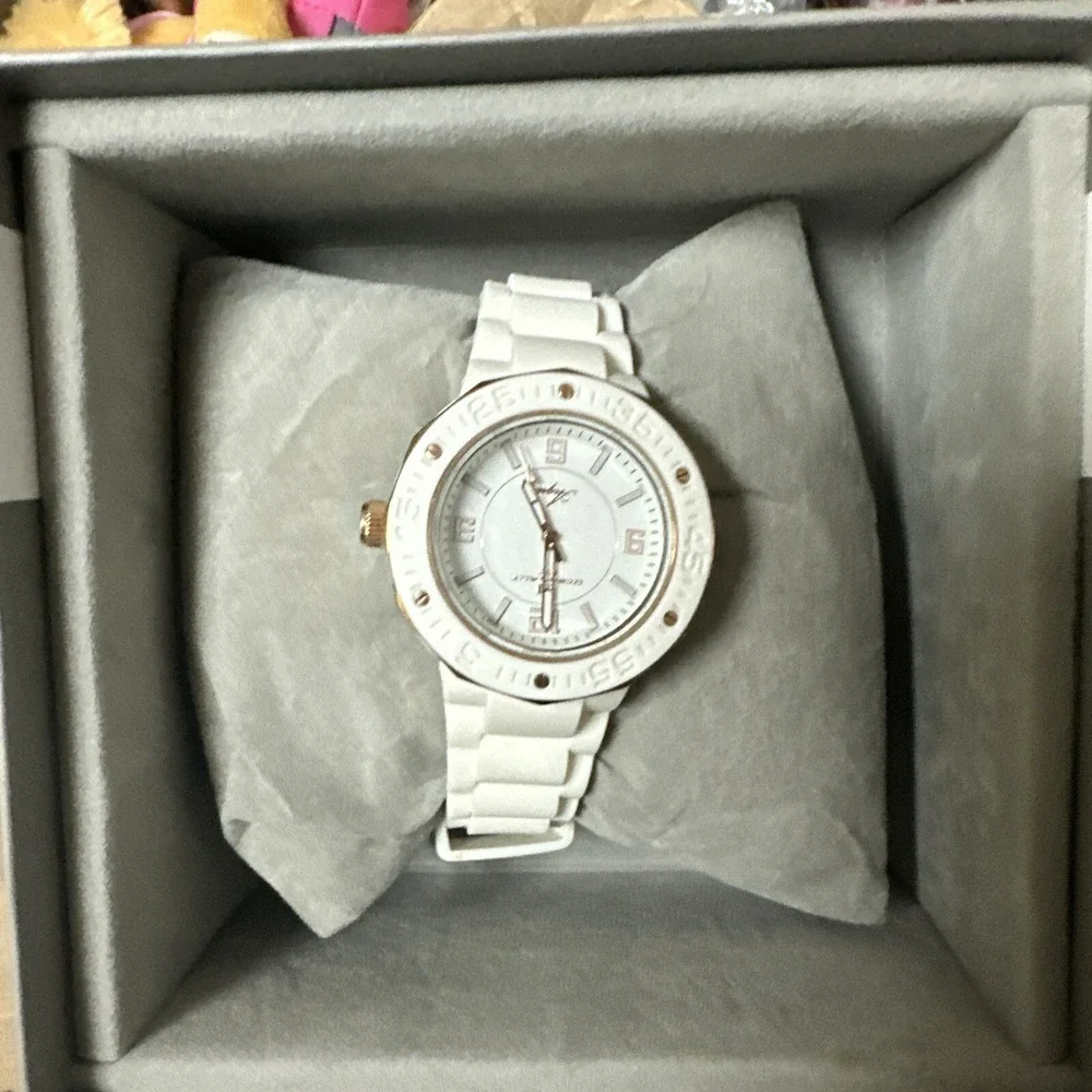 Oceanaut Acqua Sport Womens White Dial  Gold Tone‎ Watch